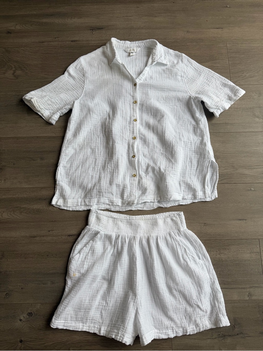 Lilly Pulitzer white gauze button down and short coverup set - size small
